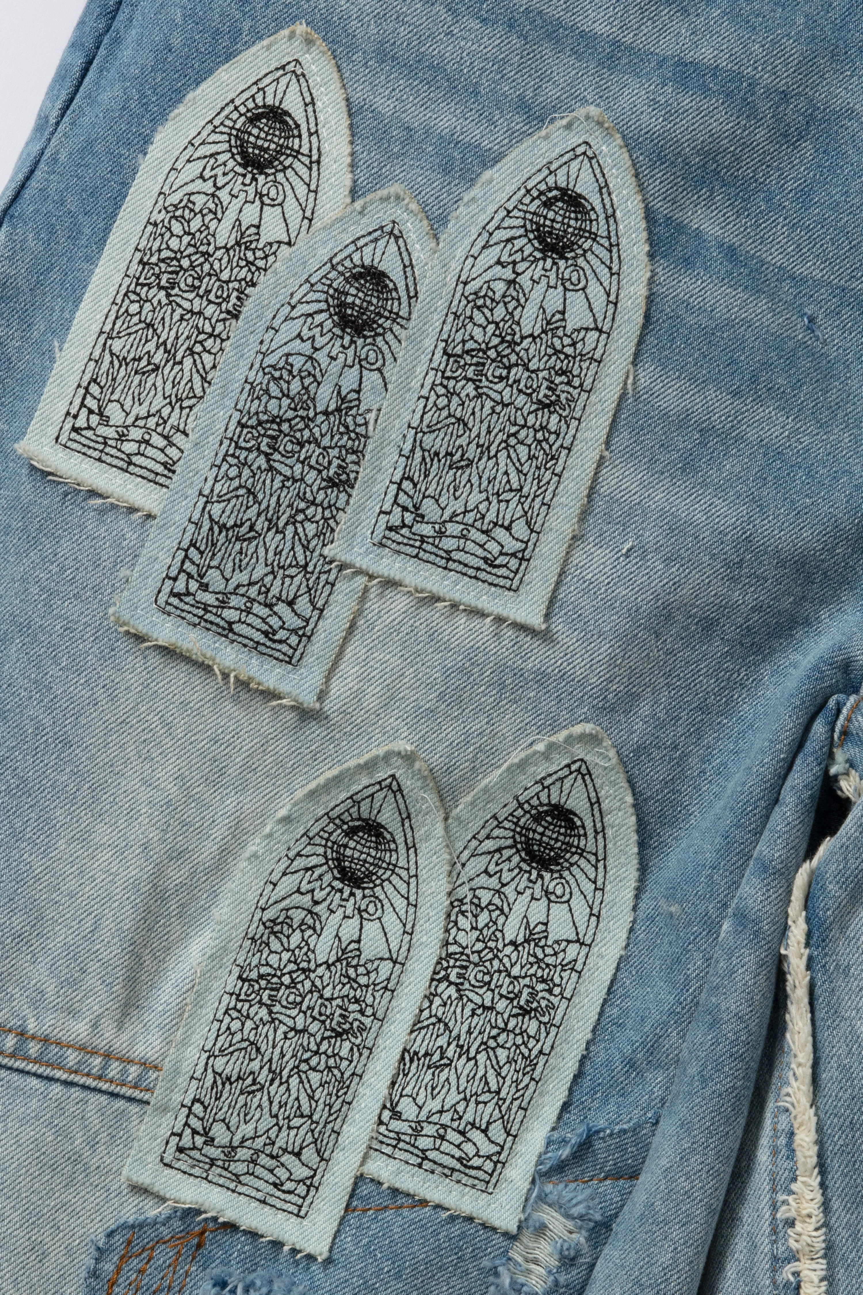 PATCHED ARCH BLOWOUT DENIM SHORT - Image 2
