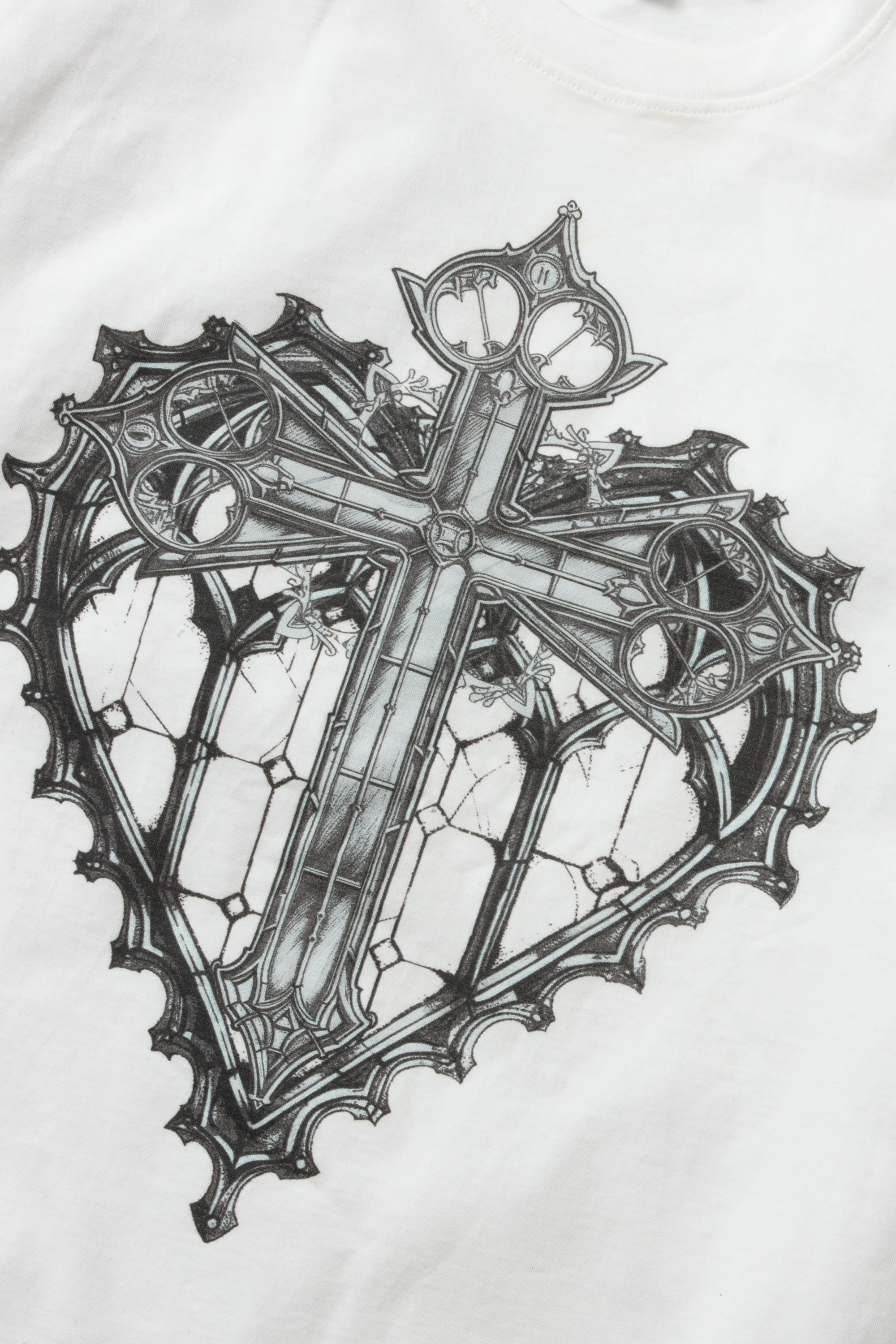 SACRED HEART SHORT SLEEVE - Image 2