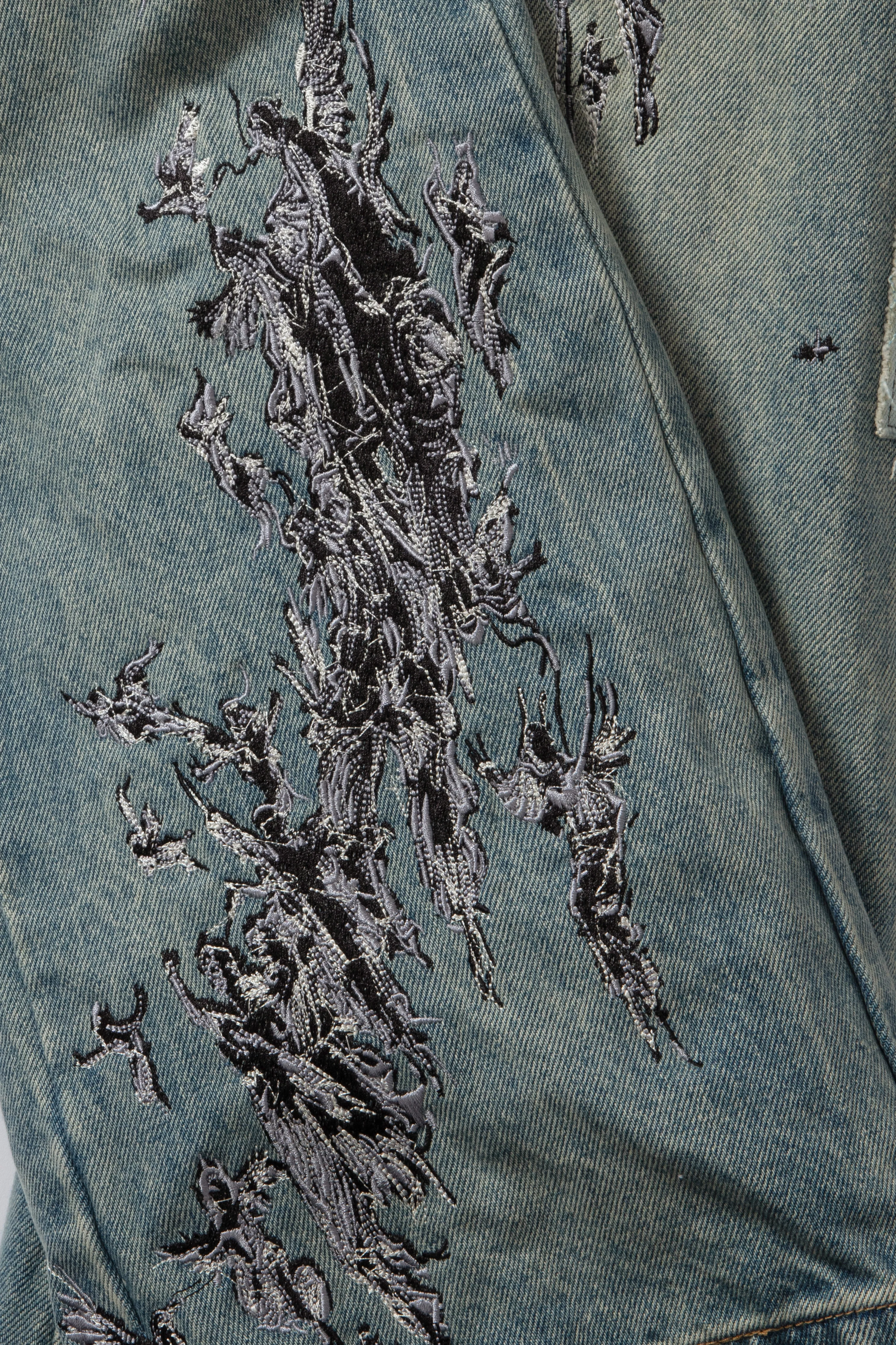 SCRATCHED DENIM - Image 2