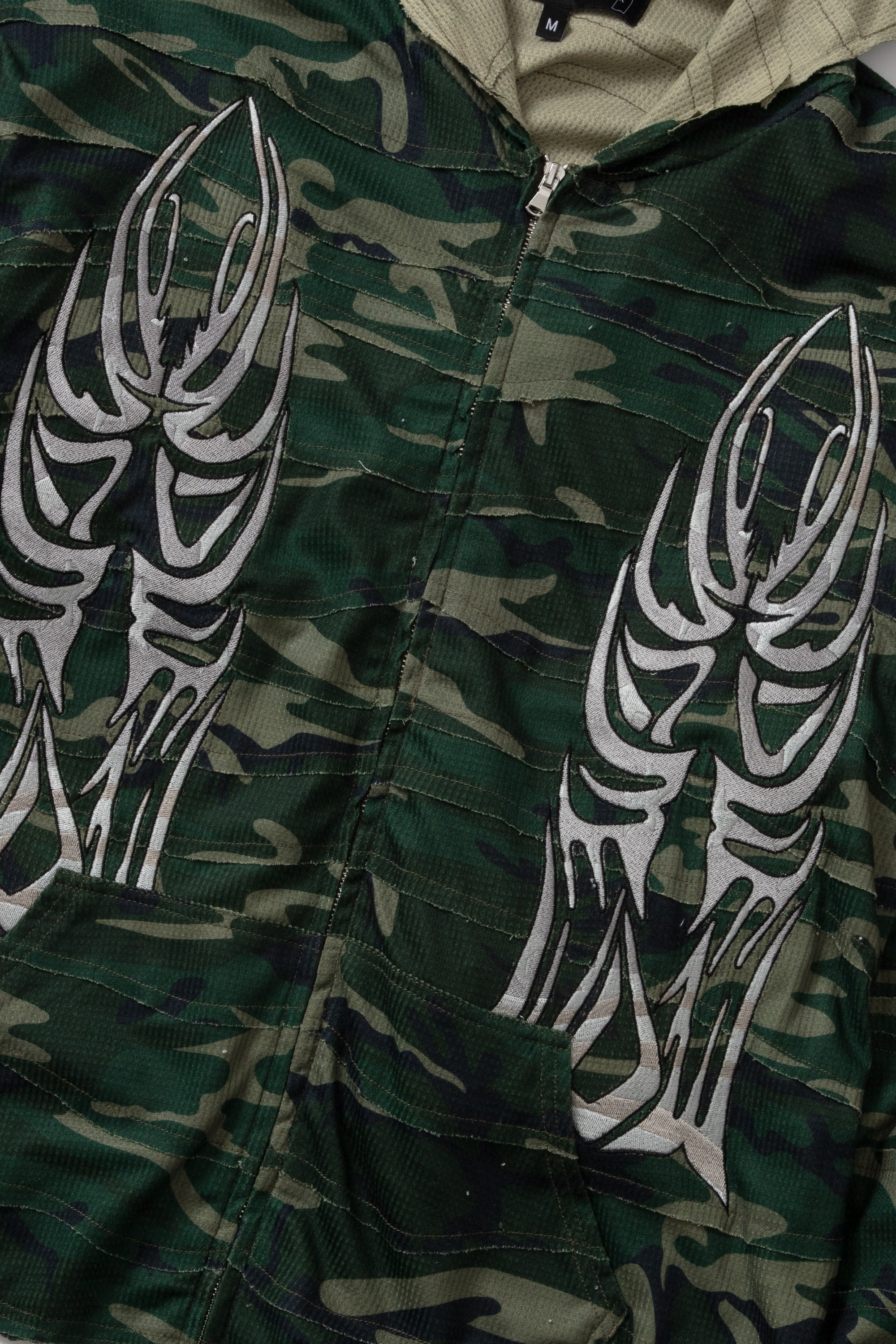 WINGED WAVELENGTH CAMO ZIP UP HOODIE - Image 2